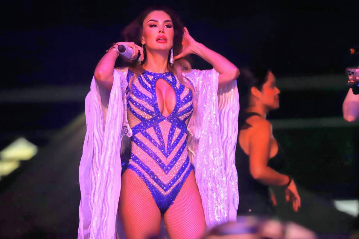 Ninel Conde encendió el Campo AGAS con su “Bombón Asesino”