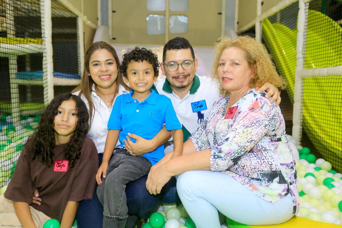 Gratitud y felicidad por el primer cumpleaños de Reggie Paz Ávila