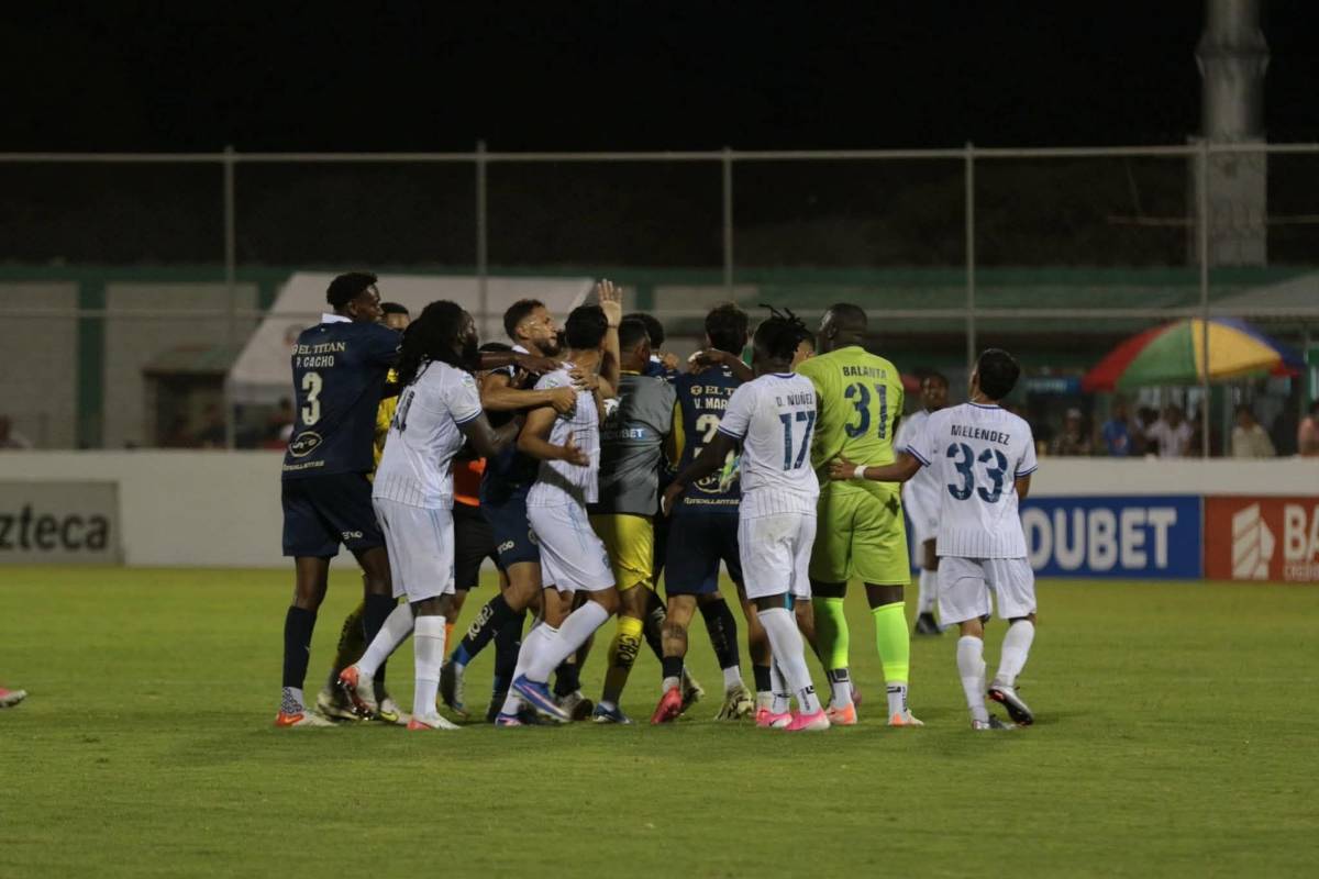 La bronca en el Motagua vs Génesis, dos polémicas y festejo en Comayagua