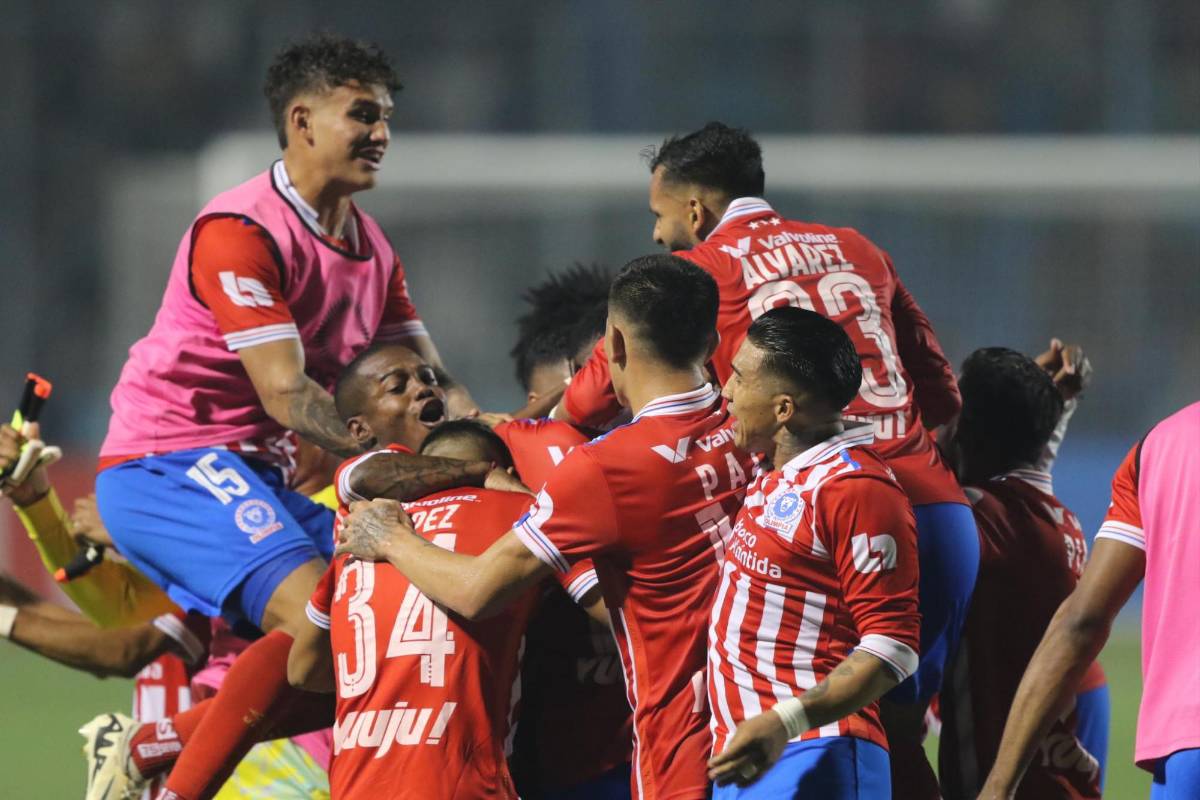 Olimpia clasificó in extremis a la final tras eliminar al Motagua.