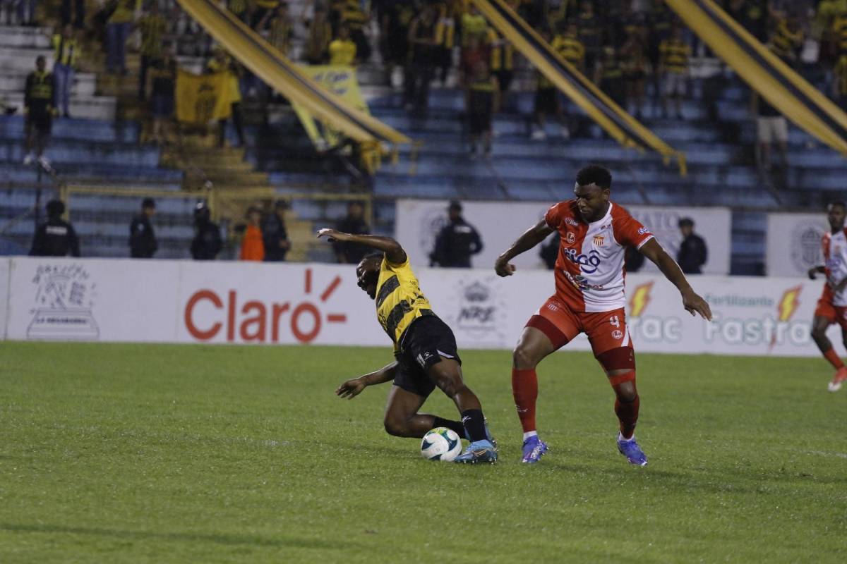 Real España sumó su segundo triunfo de la mano de Miguel Falero.