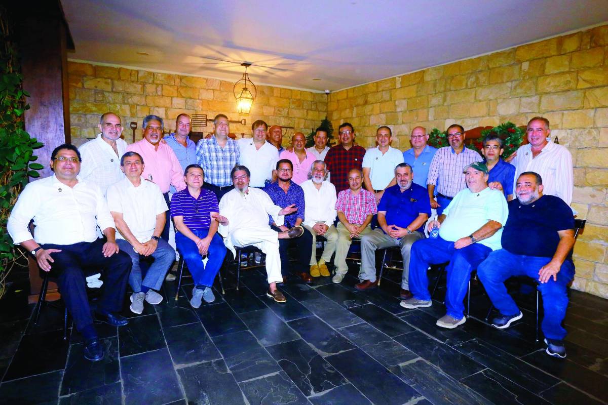 Feliz reencuentro de egresados de 1982 del Instituto La Salle