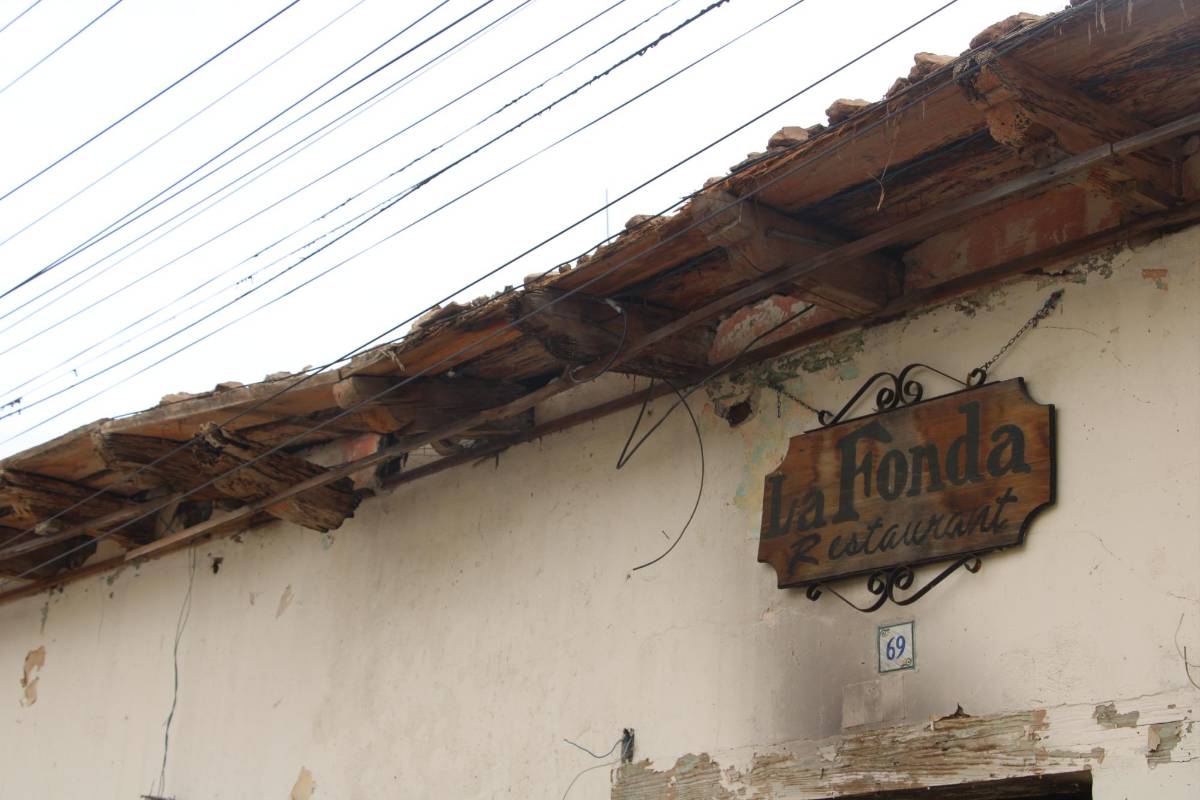 Cortocircuito causó incendio en antigua Audiencia de los Confines