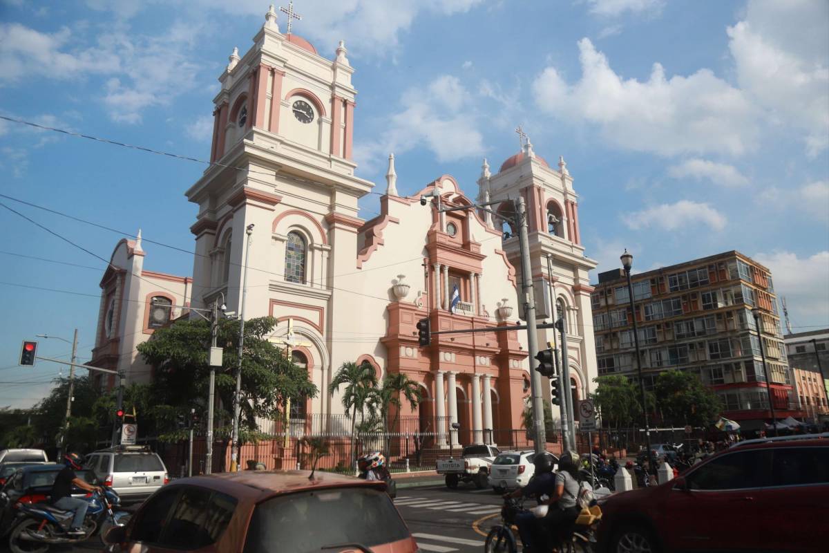 Nueva arquidiócesis de San Pedro Sula atenderá 11 departamentos