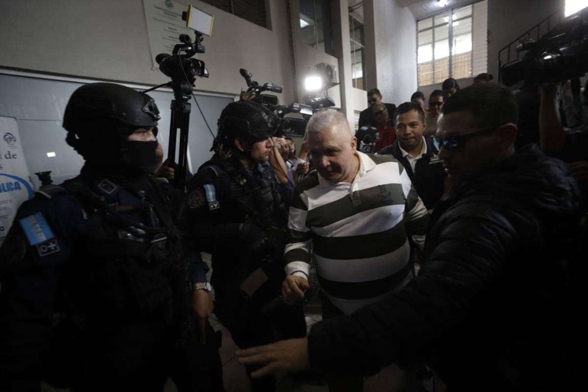 En libertad se defenderán exdirector policial y su esposa