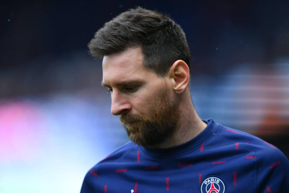 Lionel Messi es objeto de críticas en Francia por su bajo rendimiento. Foto EFE.