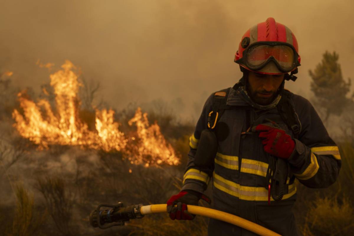 Es un infierno: Devastación en España por la peor ola de incendios del siglo