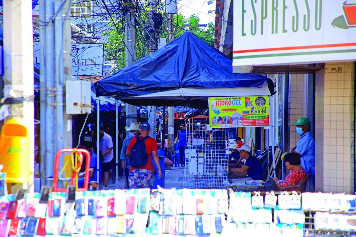 Sampedranos piden a las autoridades recuperar el parque y la peatonal