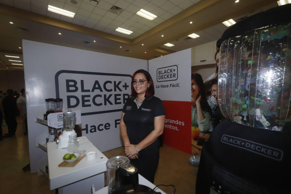 Patrocinadores de la Expo Buen Provecho llenan al público de premios y deliciosa comida