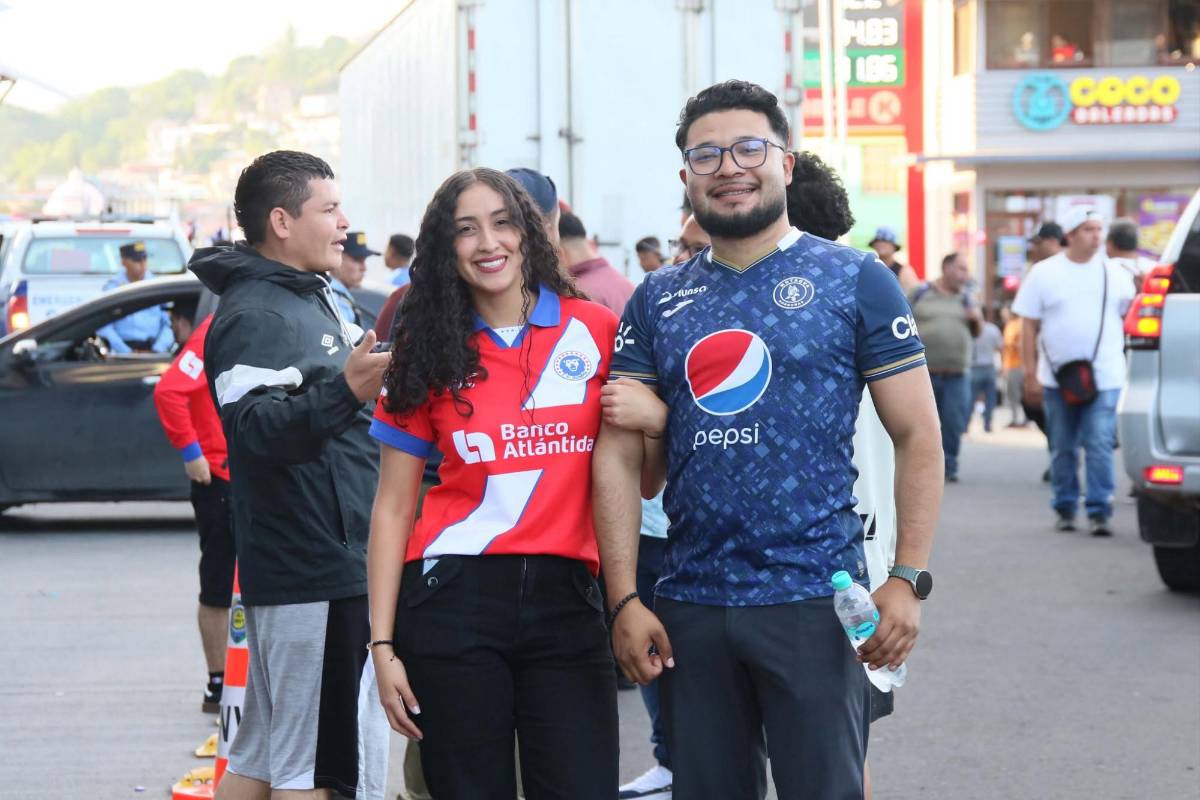 Las bellezas de Supercopa Honduras, aficionada viral del Olimpia y show de Ultra Fiel