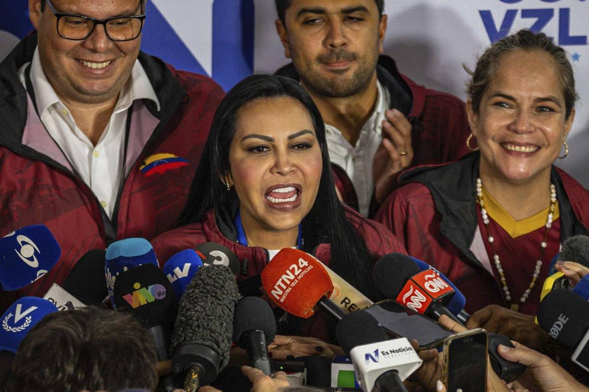 Oposición denuncia que ente electoral ha paralizado transmisión de resultados