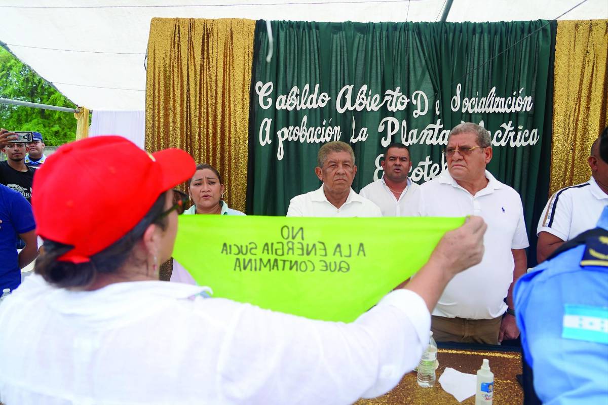 En medio de zafarrancho aprueban un proyecto termoeléctrico en Tocoa