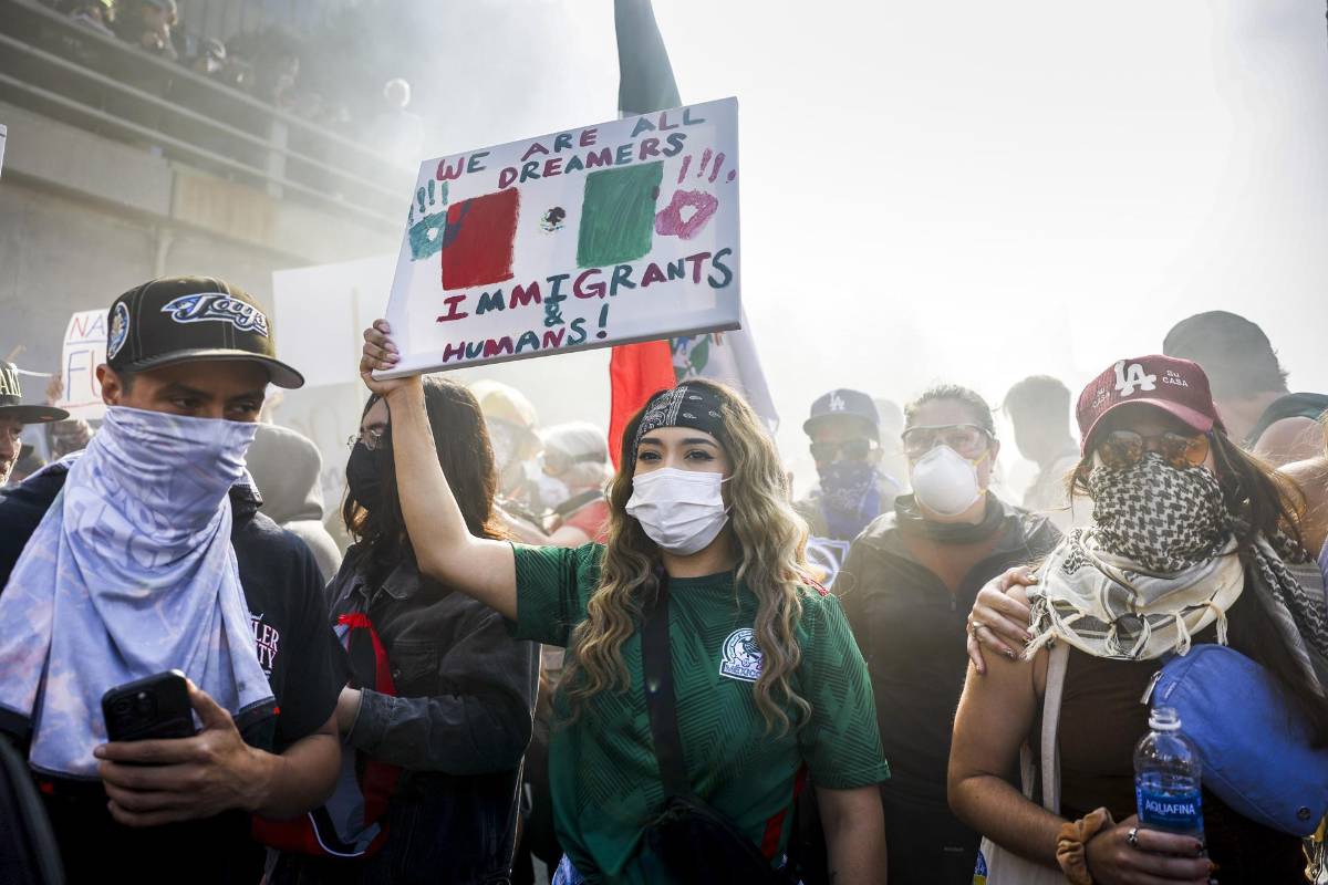 Estallido de violencia en Los Ángeles: Enfrentamientos entre manifestantes y tropas por redadas