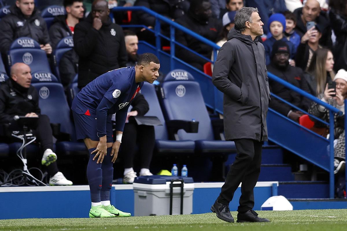 Luis Enrique metió al campo a Mbappé para que jugara los últimos minutos del duelo ante el Reims.