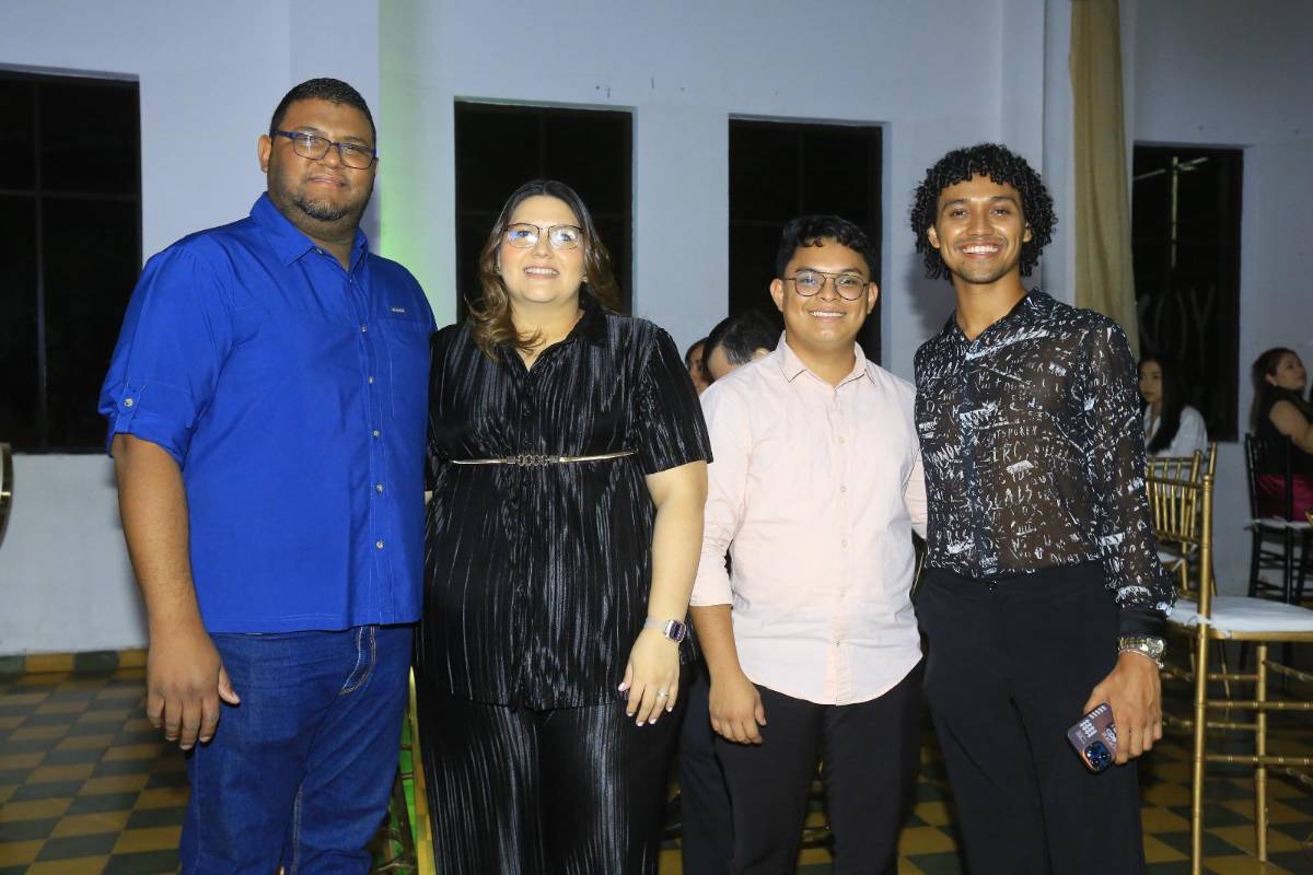 Homenaje a Guillermo Orellana, presidente del Buró de Convenciones de SPS