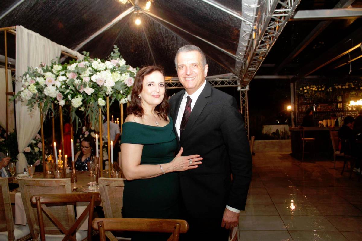 Luis López y Pahola García unieron sus vidas ante la ley