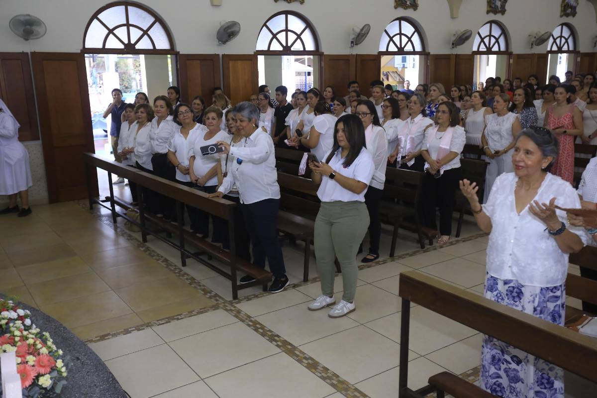Misa, reencuentros y alegría en  el Día de María Auxiliadora