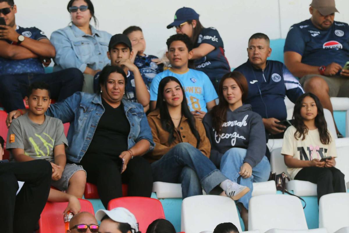 Motagua amarga al Olancho, nueva polémica, beso y lindas chicas en el Nacional