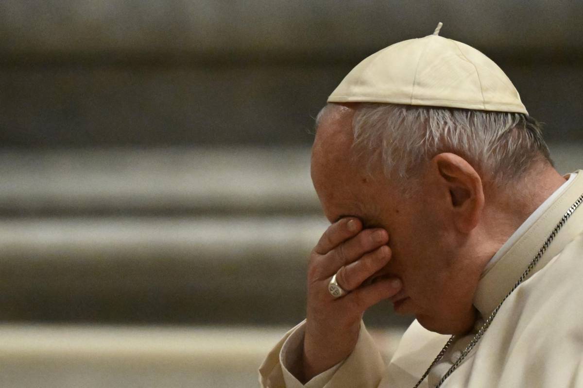 Papa Francisco renuncia a oficiar la Vigilia Pascual por su dolor en la rodilla