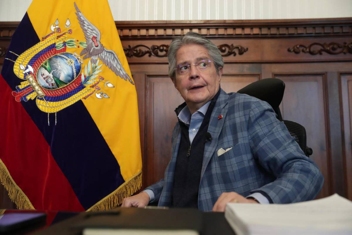Congreso de Ecuador debate destitución de Lasso ante masivas y violentas protestas