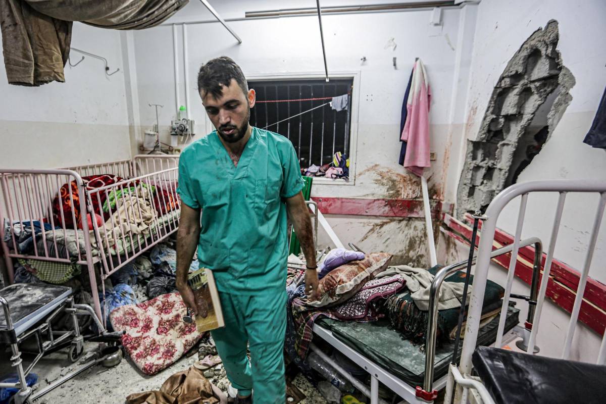 Hospital en el norte de Gaza queda en ruinas tras retirada del ejército israelí