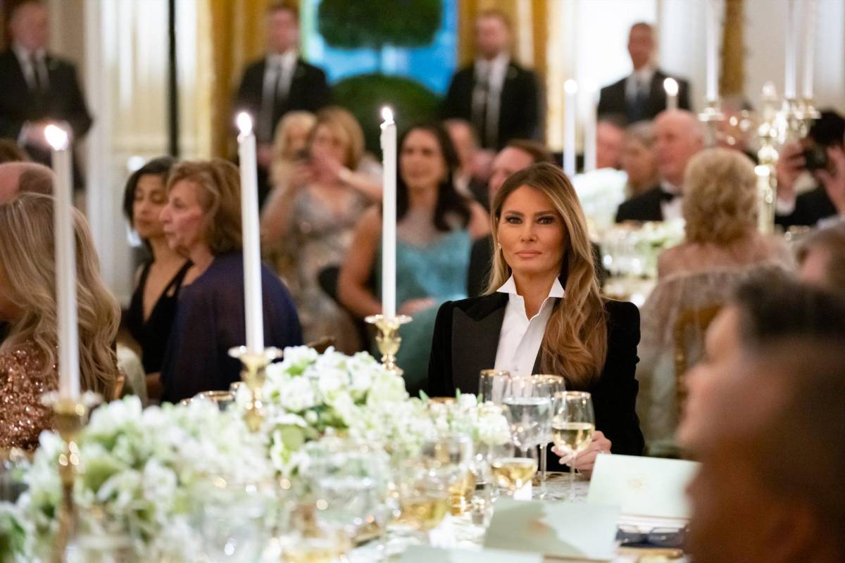 Melania Trump y la reina Letizia hacen tendencia el traje sastre  femenino