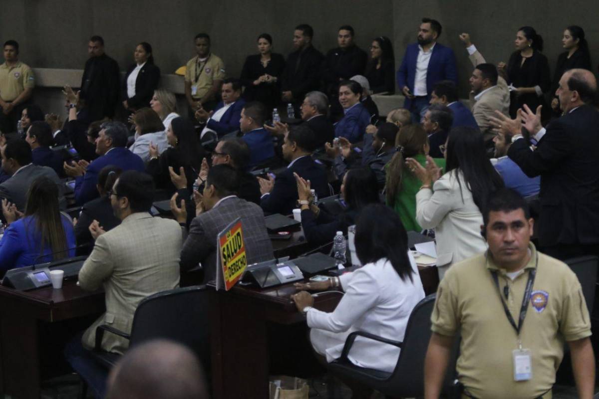 La votación fue unánime.