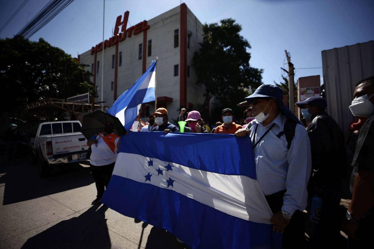 Hondutel perdió casi 500 mil clientes en 10 años