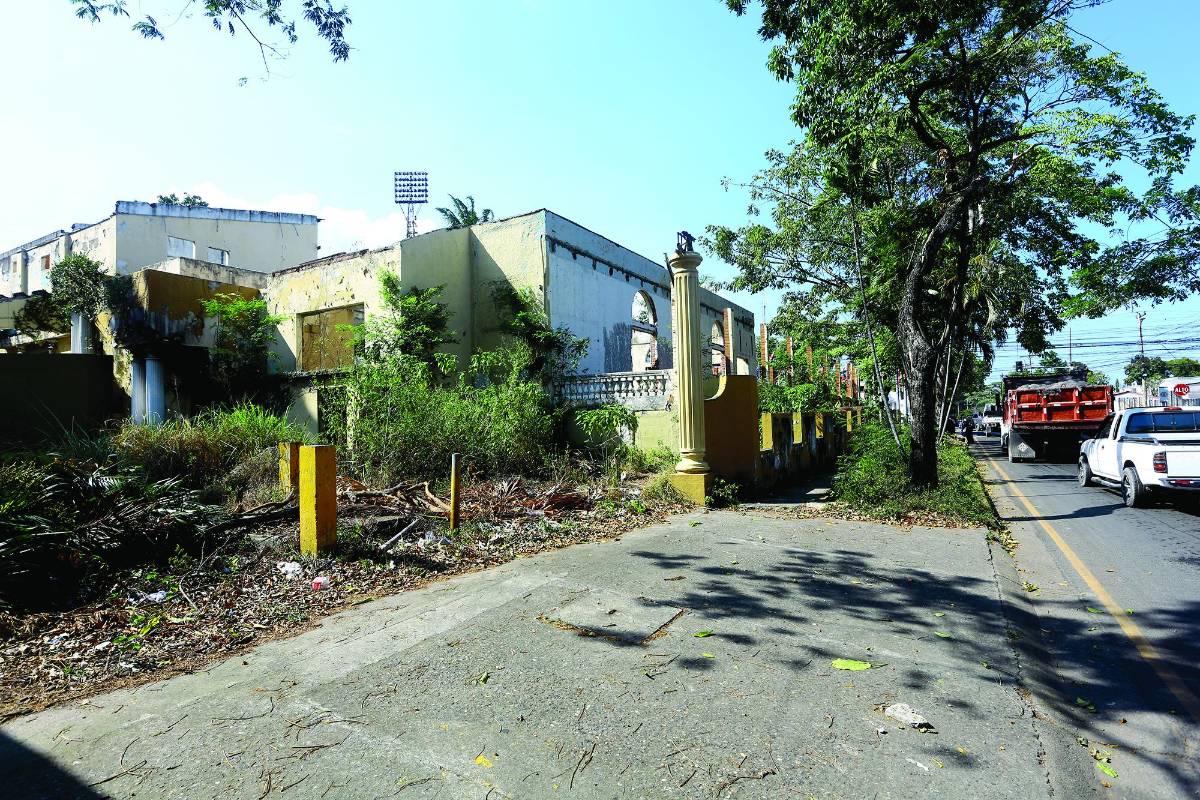 <b>El alcalde Roberto Contreras dijo que la municipalidad está lista, pero el IHAH no lo permite.</b>