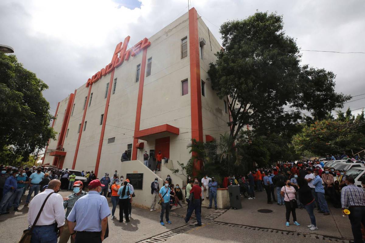 Unos L1,410 millones en horas extras se pagó a empleados de instituciones descentralizadas