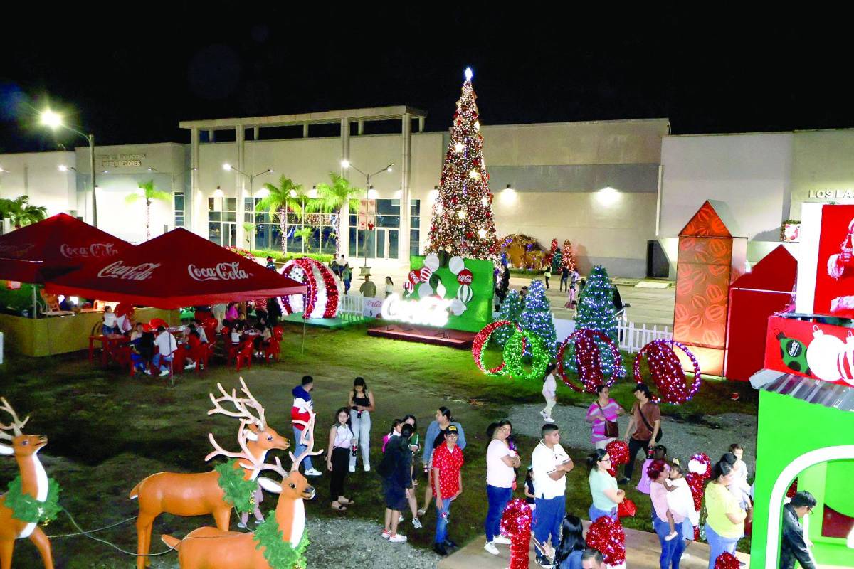 La entrada y el parqueo en Expocentro es gratis y para entrar a la Villa Navideña solo deberán adquirir una bebida.