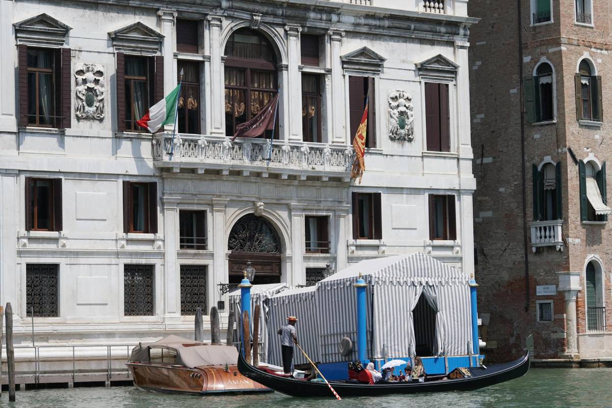 Lujo desbordado y críticas: Bezos y Lauren Sánchez llegan a Venecia para la boda del año