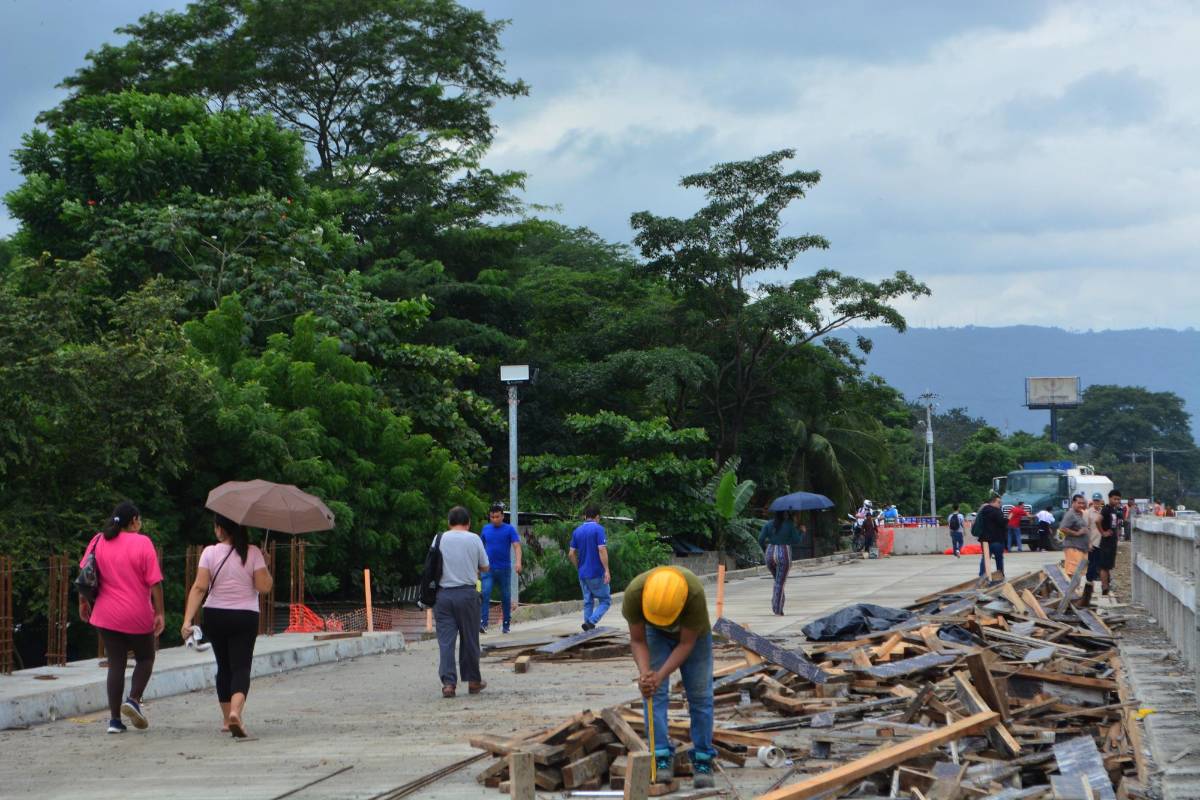 ¡Regalo navideño! Este viernes inauguran puente que conduce a Jucutuma