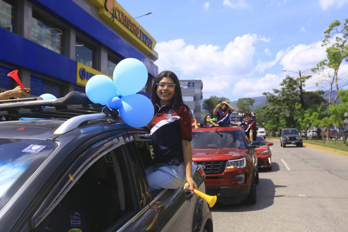 Seniors de Light and Vision celebran su entrada