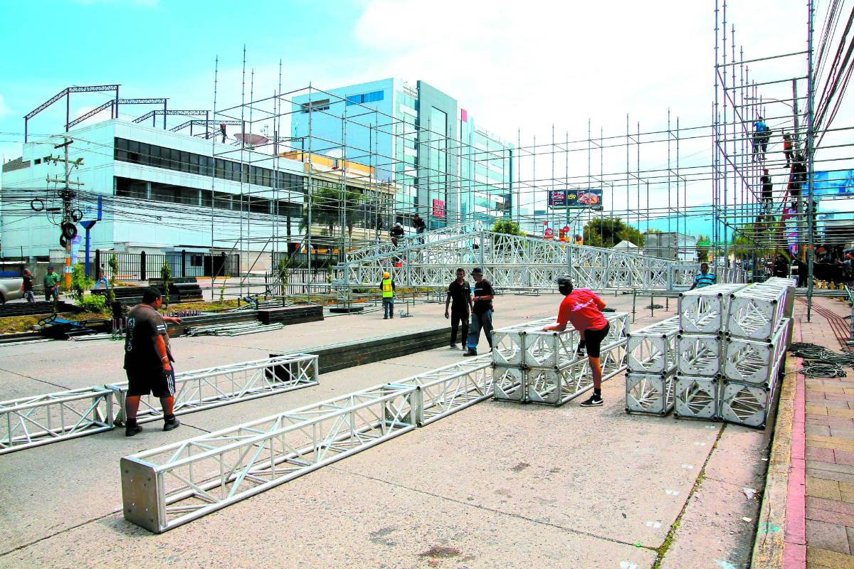 Más de 30 carrozas y 8 escenarios para el carnaval de la capital de Honduras