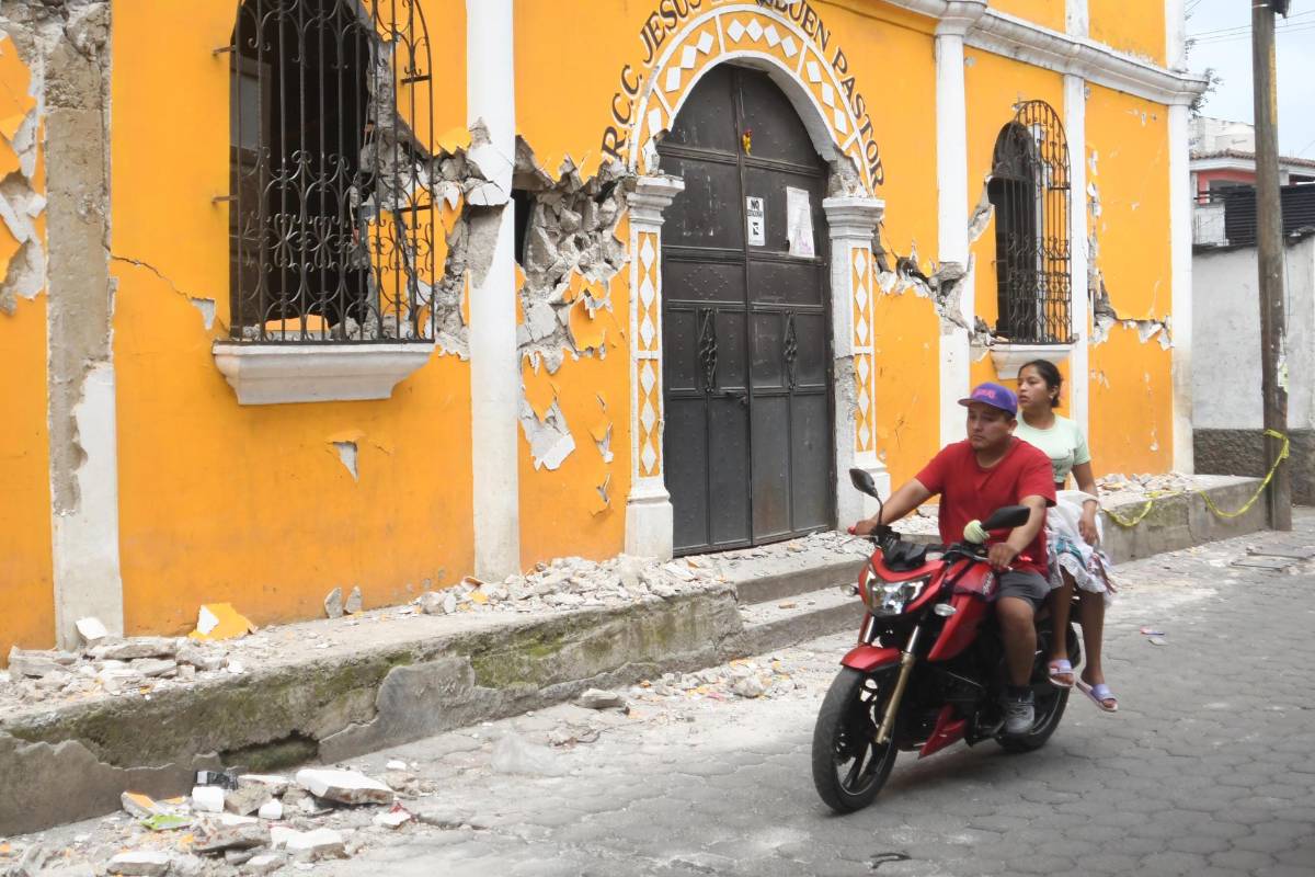 Aumentan a cinco las muertes por los sismos en Guatemala