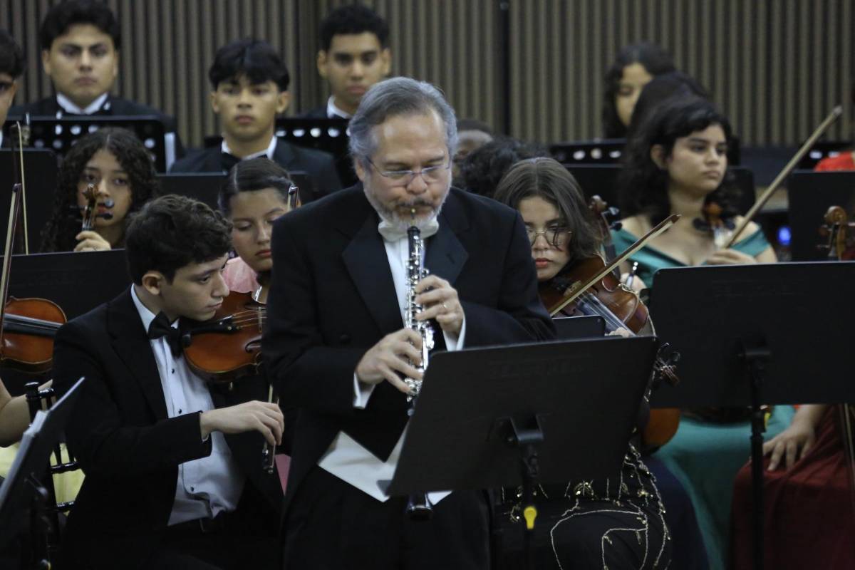 Fotos: Victoriano López festeja su 81 aniversario con gala artística