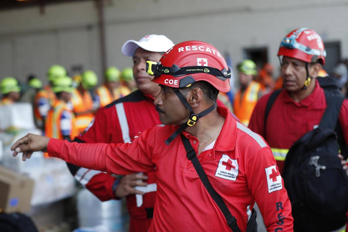 Bukele envía equipo de rescatistas a Venezuela tras devastador terremoto