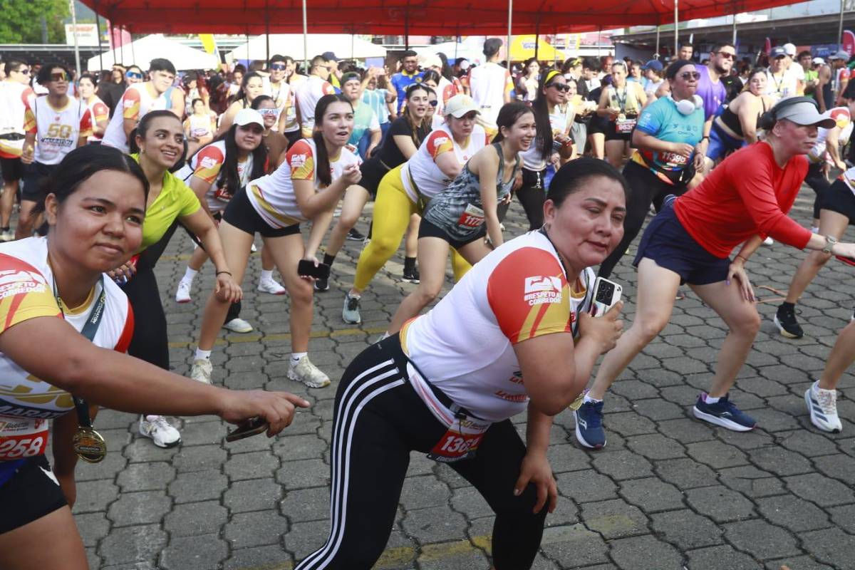 ¡No todo fue correr! Música y baile animaron la Media Maratón