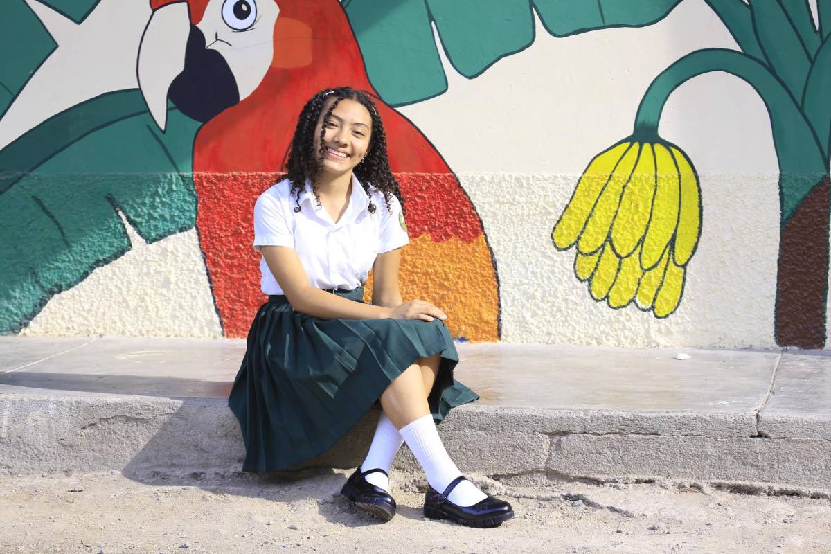 Ellas son las seis mejores estudiantes del Instituto Patria de La Lima