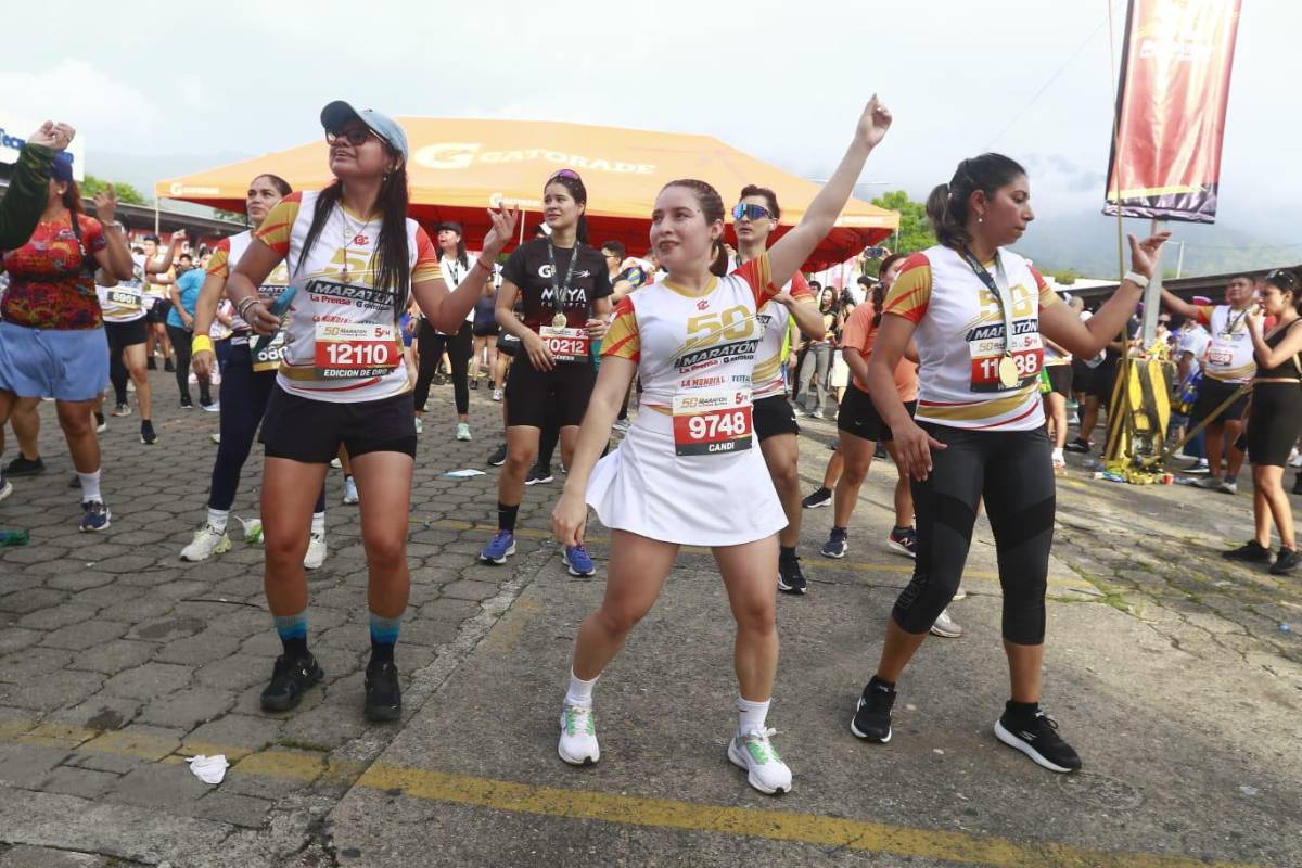 ¡No todo fue correr! Música y baile animaron la Media Maratón