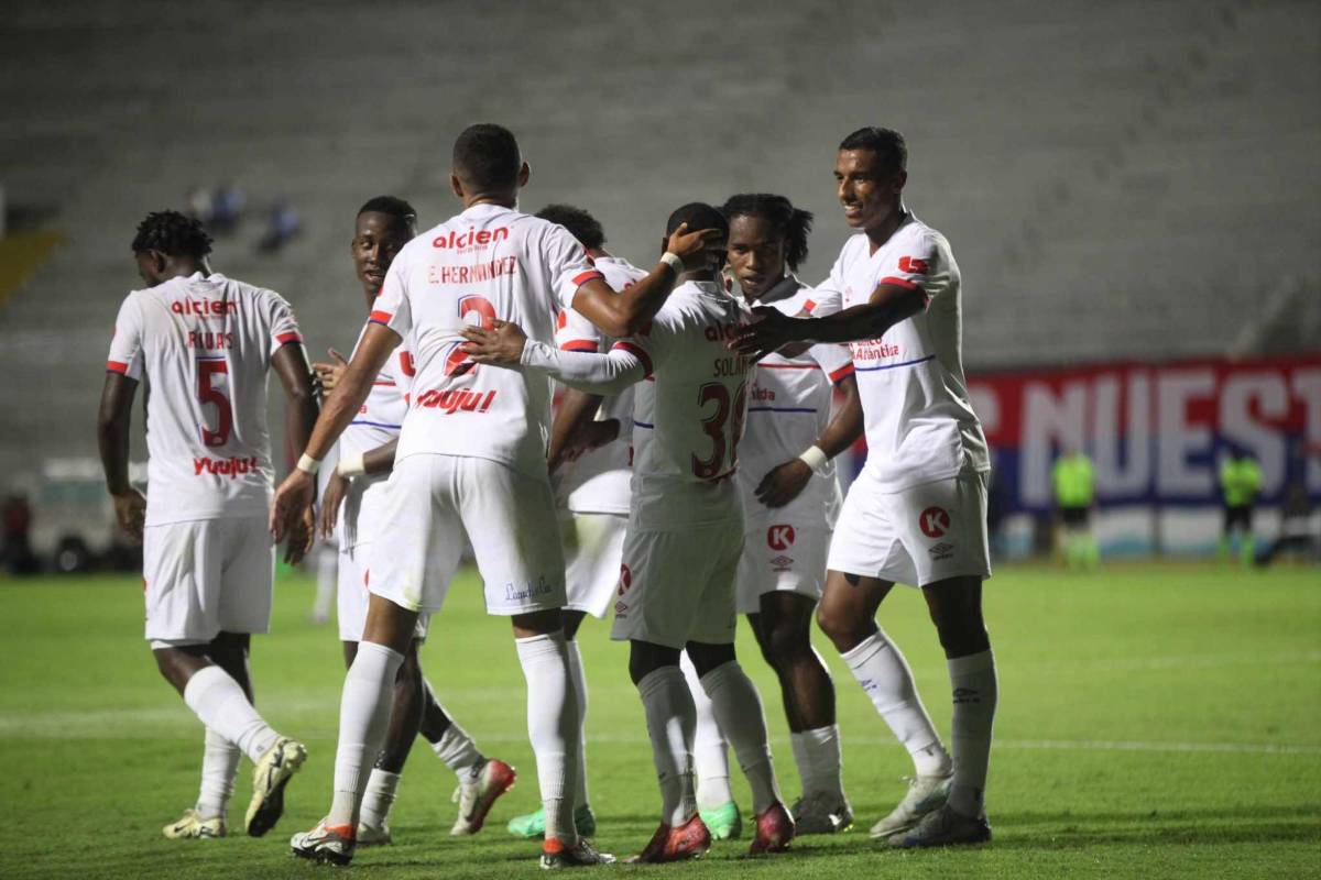 El baile de Olimpia a Estelí, festejos en el Nacional y el oso del Real España