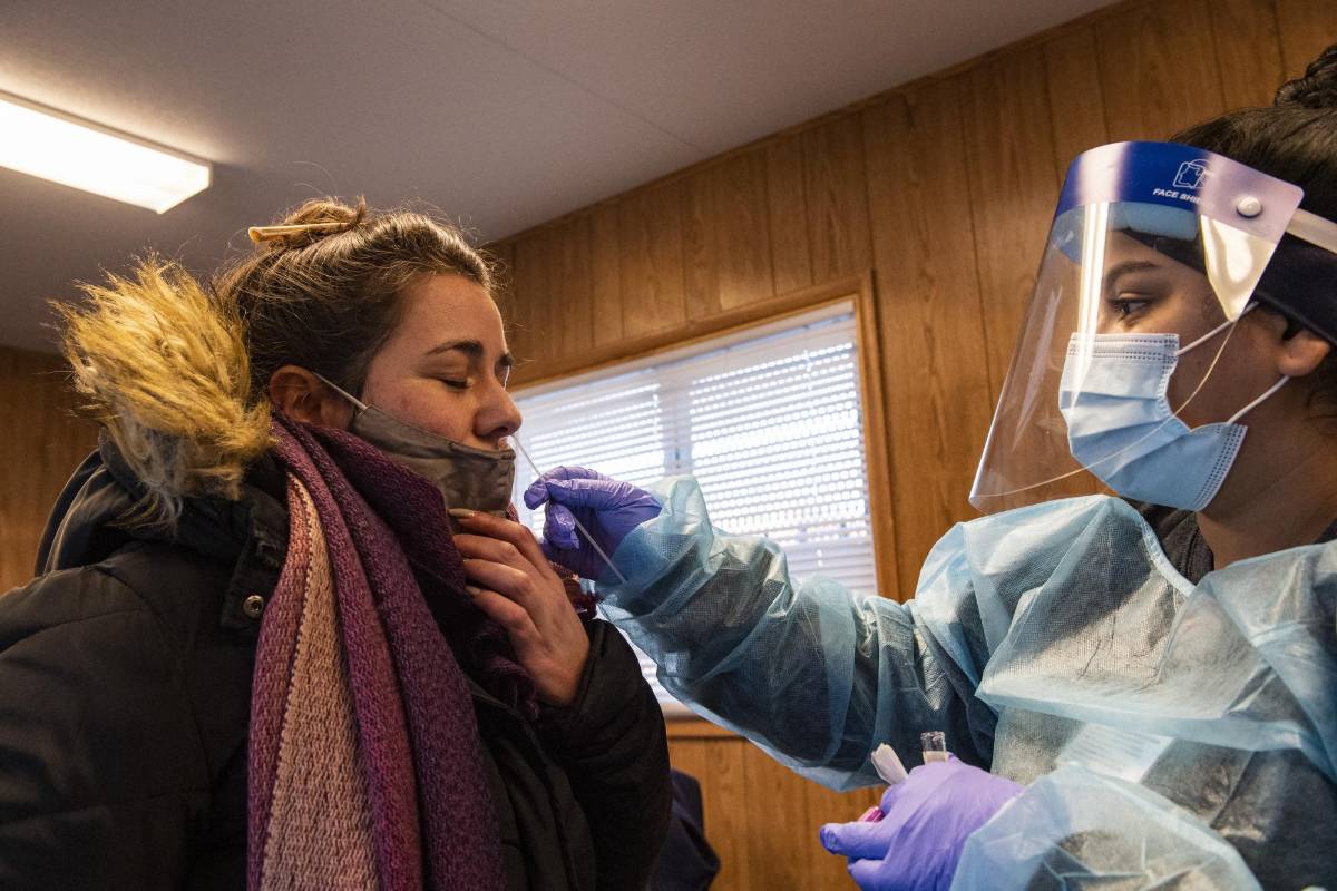 Biden dará 500 millones de test gratuitos para frenar propagación de ómicron