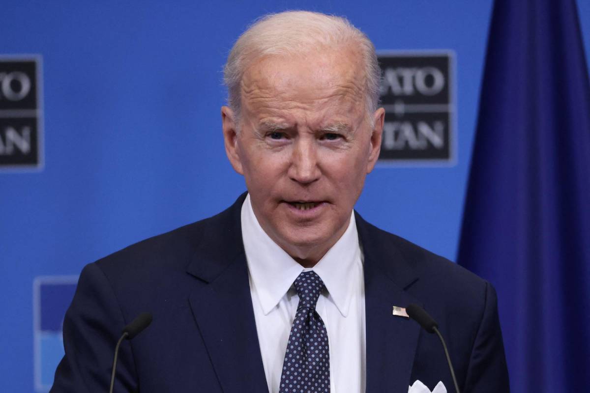Biden advierte que EEUU responderá si Rusia usa armas químicas en Ucrania