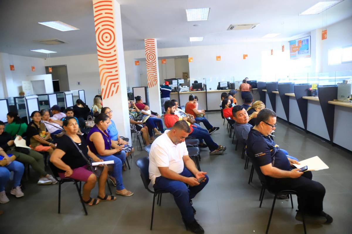 Empleados del Registro amenazan con paro de labores