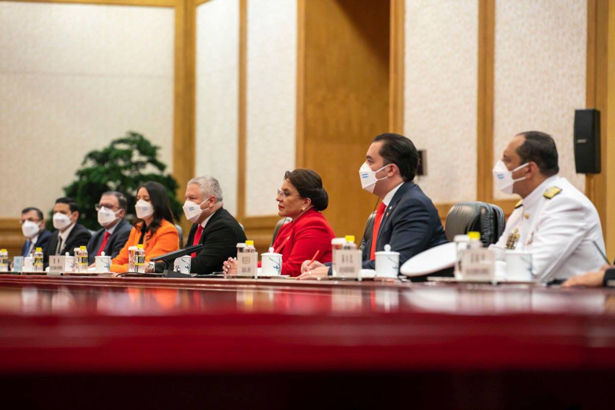 Xiomara Castro agradece a Biden por ampliación de TPS para hondureños en EEUU