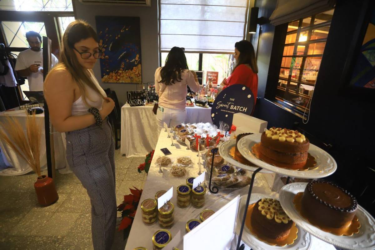 Emprendedores participan en el Christmas Pop Up Shop de la Revista Estilo