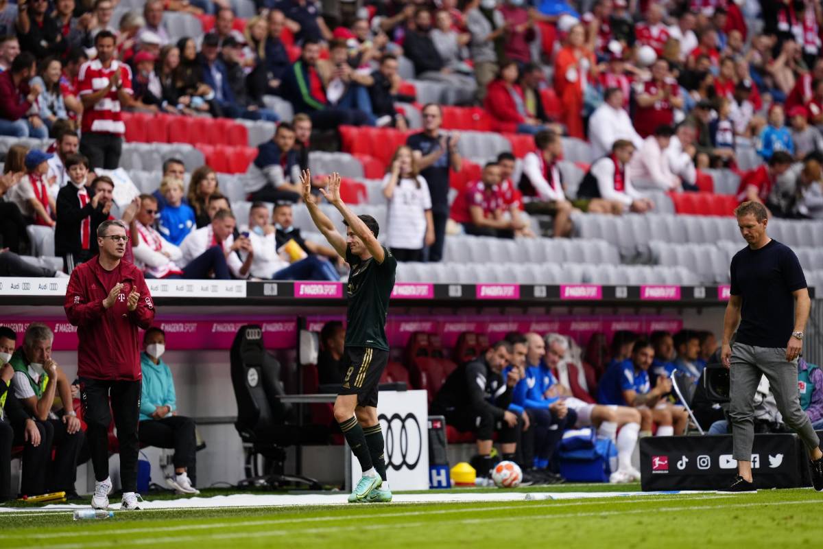 El Bayern vuelve a recetar otra escandalosa goleada y Lewandowski alcanza un nuevo récord