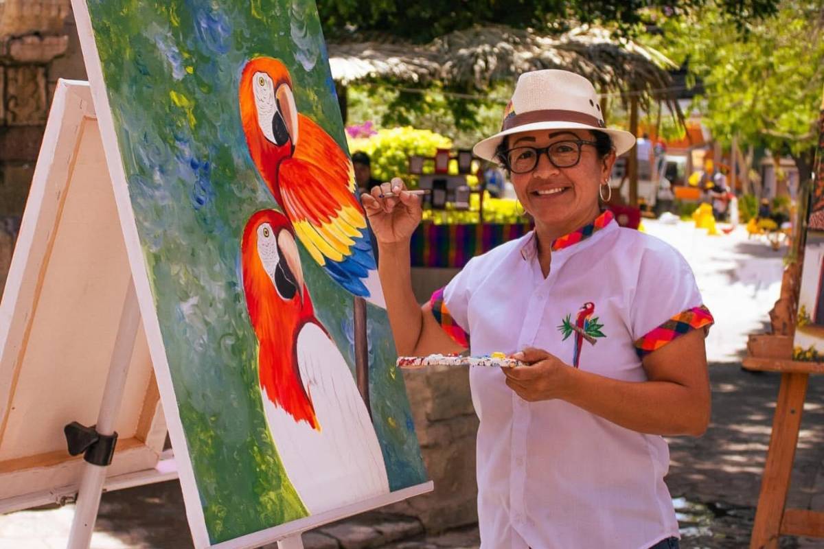 La Plaza Centroamérica es la sede de exposiciones artísticas y culturales de Copán Ruinas durante Semana Santa.