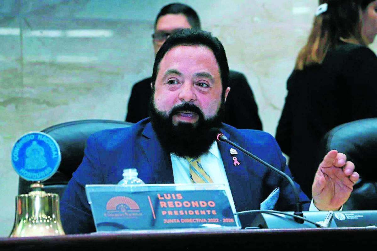 Acusan a Luis Redondo de montar persecución política a sus adversarios